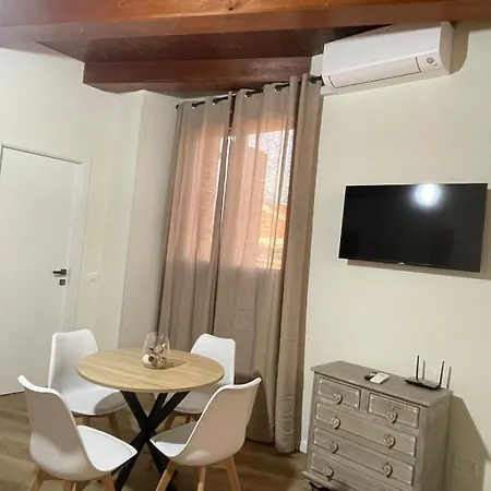 Apartment Rifugio Urbano Bologna Vicino Stazione, Fiera,airport&unipol Arena Parcheggio Pvt Calderara di Reno