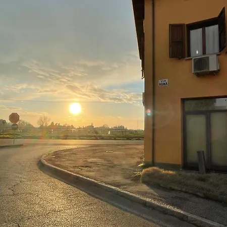Rifugio Urbano Bologna Vicino Stazione, Fiera,airport&unipol Arena Parcheggio Pvt Apartment Calderara di Reno
